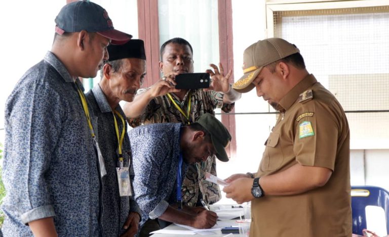 Pj Bupati tinjau pemilihan keuchik serentak di 113 gampong di Aceh Besar