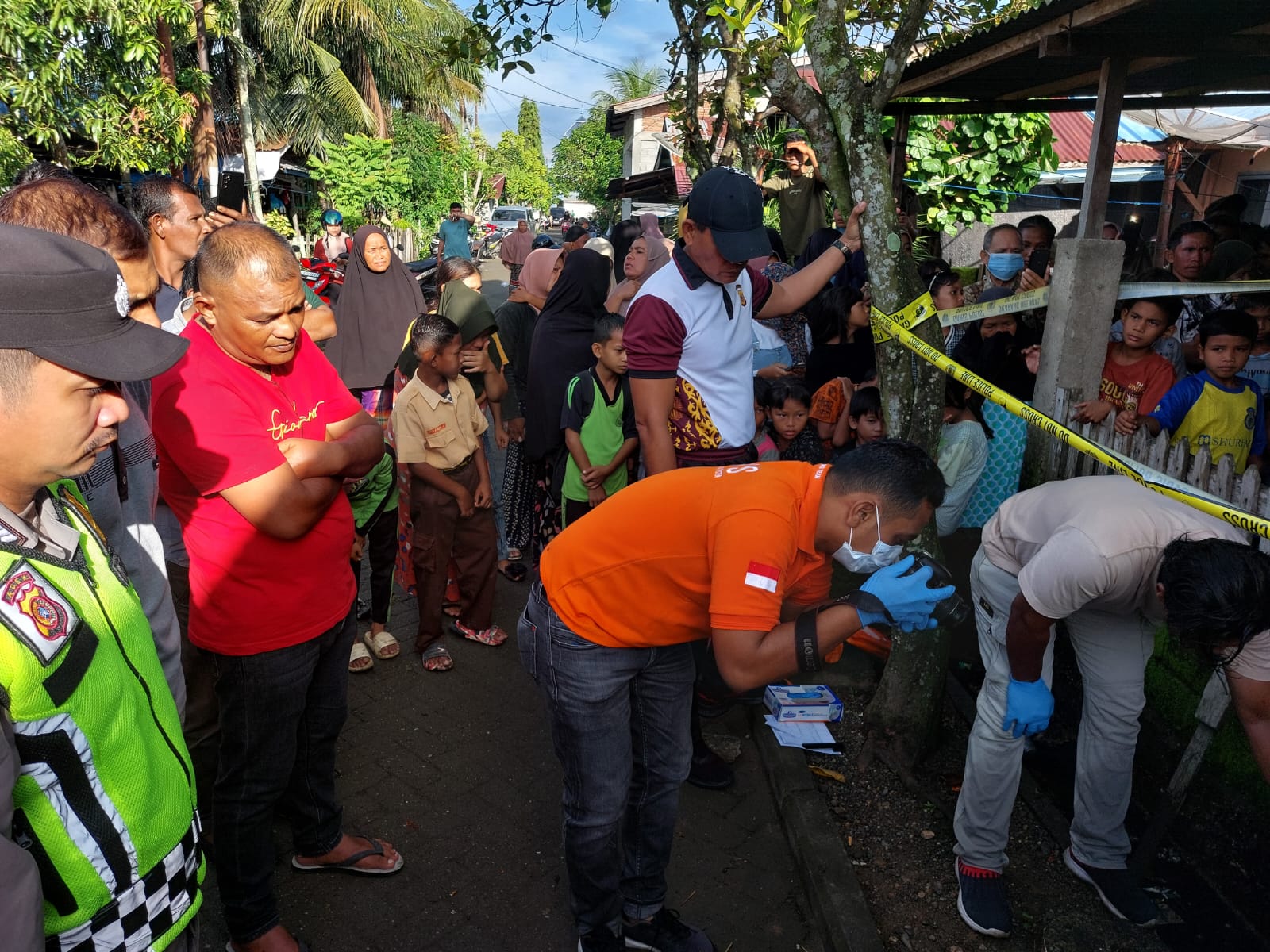 Seorang warga di Aceh Barat meninggal dalam posisi tergantung