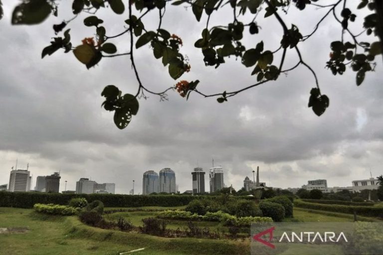 Cuaca di Kota Banda Aceh hari ini berawan tebal