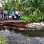 Jalan penghubung dua desa di Aceh Jaya putus diterjang banjir