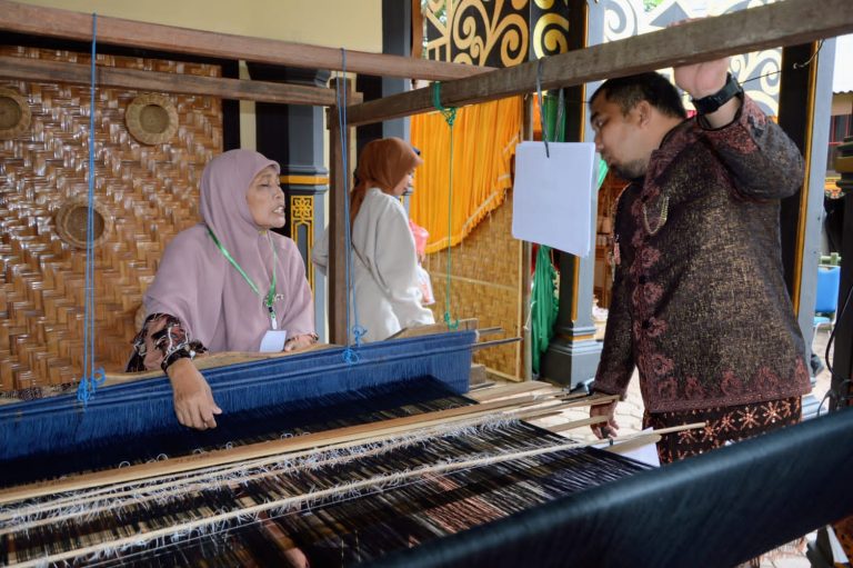 Cengkeh, lada dan pinang jadi ikon di Anjungan Aceh Besar pada PKA-8