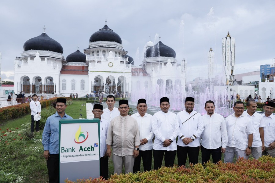 Bank Aceh renovasi air mancur Masjid Raya Baiturrahman