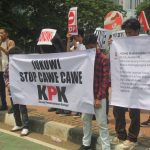Mahasiswa demo minta Jokowi tak cawe-cawe KPK