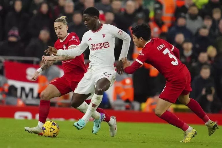 MU dan Liverpool bermain tanpa gol di Stadion Anfield