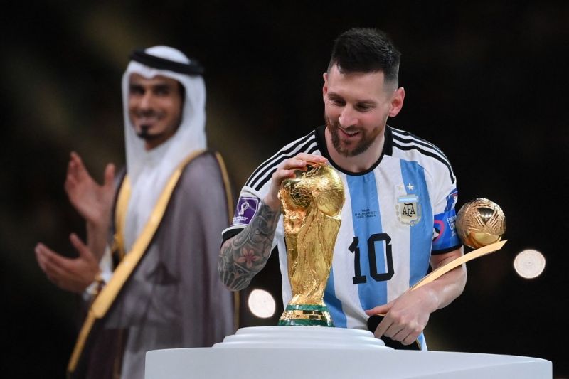 Kaos Mesi saat Argentina Juara Piala Dunia Qatar terjual Rp121 miliar