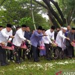Peringati 19 tahun tsunami Aceh, SBY ziarah ke kuburan massal Siron