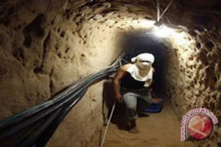 Militer Israel banjiri terowongan yang digunakan Hamas bertempur dengan air laut