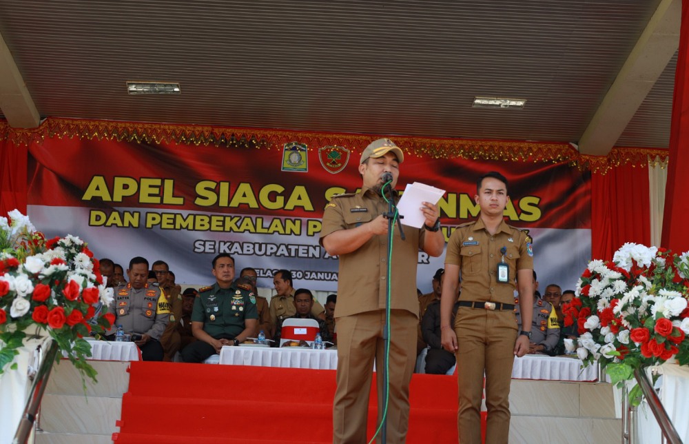 Pj Bupati Aceh Besar pimpin Apel Siaga Satlinmas dan Pembekalan Pemilu