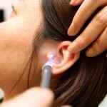 Cara bersihkan telinga sehat dan aman