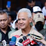 Ganjar Pranowo nyoblos di TPS 11 Lempong Sari Semarang