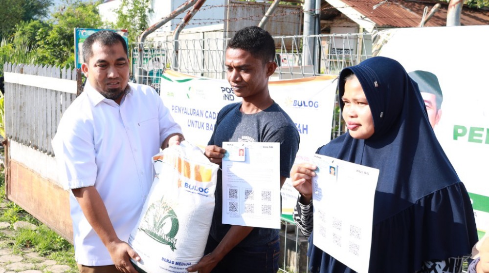 3.389 KPM di Darul Imarah terima bantuan pangan dari pemerintah, diserahkan Pj Bupati Muhammad Iswanto
