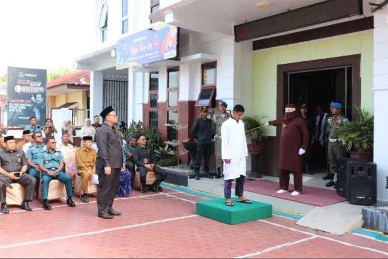 Warga Sabang dicambuk dalam kasus judi chip higgs domino