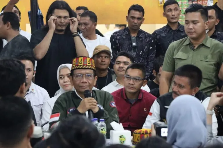 Sepulang dari Aceh, Mahfud MD temui presiden serahkan surat pengunduran diri