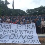 Guru Besar Undip Semarang “Indonesia dalam darurat demokrasi”