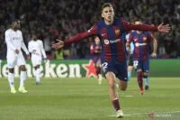 Barcelona buntuti Real Madrid klasemen La Liga usai bekuk Atletico 3-0