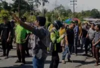 24 jam terapung-apung dilaut, diselamatkan Basarnas dan tiba di darat, imigran Rohingya ditolak warga Aceh Barat