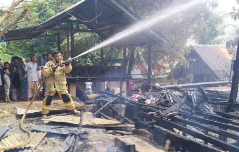 Rumah milik Yusri warga Aceh Besar terbakar