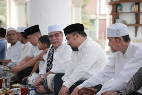 Pj Bupati Aceh Besar buka puasa di Dayah Ulee Titi