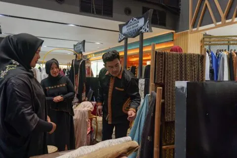 Desainer Aceh diundang ikut Fashion Show di Paris