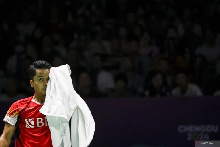 Anthony Ginting kalah dua set langsung dari Shi Yu Qi pada babak final Piala Thomas 2024