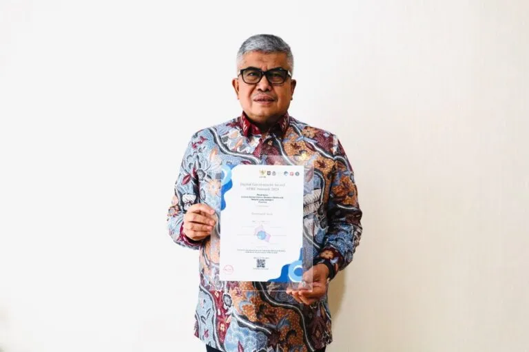 Pj Gubernur Aceh Bustami Hamzah terima DGA 2024 dari Presiden Joko Widodo