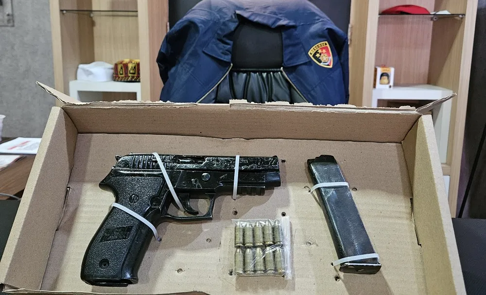 Warga serahkan pistol rakitan ke Kapolres Aceh Timur