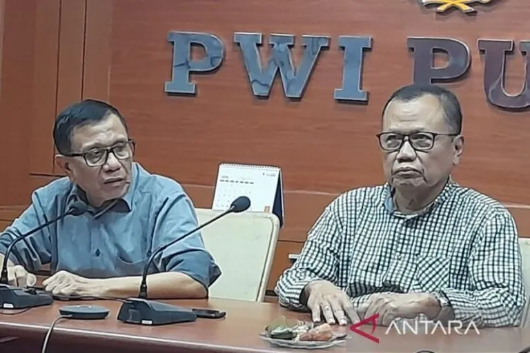 Ketua Umum PWI Hendra Ch Bangun diberhentikan 