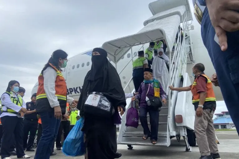 393 jemaah haji asal Aceh tiba di tanah air