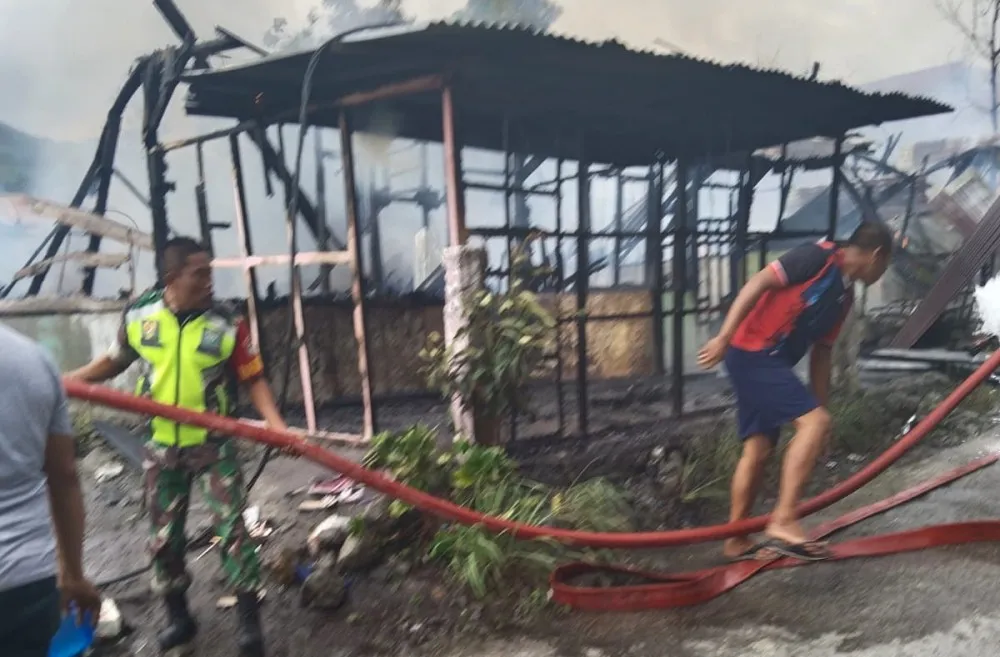 Korsleting listrik, lima rumah di Bener Meriah terbakar