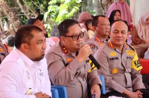 Polda Aceh bangun dua MCK di Aceh Besar 