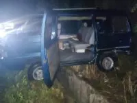 Dua Minibus Tabrakan di Lembah Seulawah, Satu Orang Meninggal Dunia