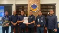 Nasdem Serahkan SK Dukungan dan B1KWK ke Said Mulyadi maju di Pilkada Pidie Jaya