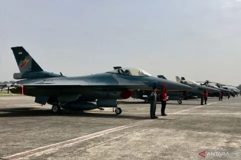 TNI AU kerahkan pesawat tempur F-16 kawal tamu negara hadiri pelantikan Prabowo Subianto