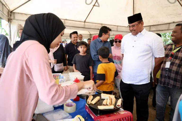 Produk UMKM di Pasar Tani laris manis, Pj Gubernur : Kedepan harus lebih ramai pesertanya