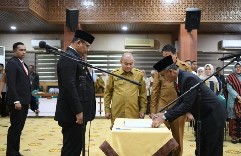 Khudri Sekwan DPR Aceh, Diwarsyah Plt Sekda Aceh