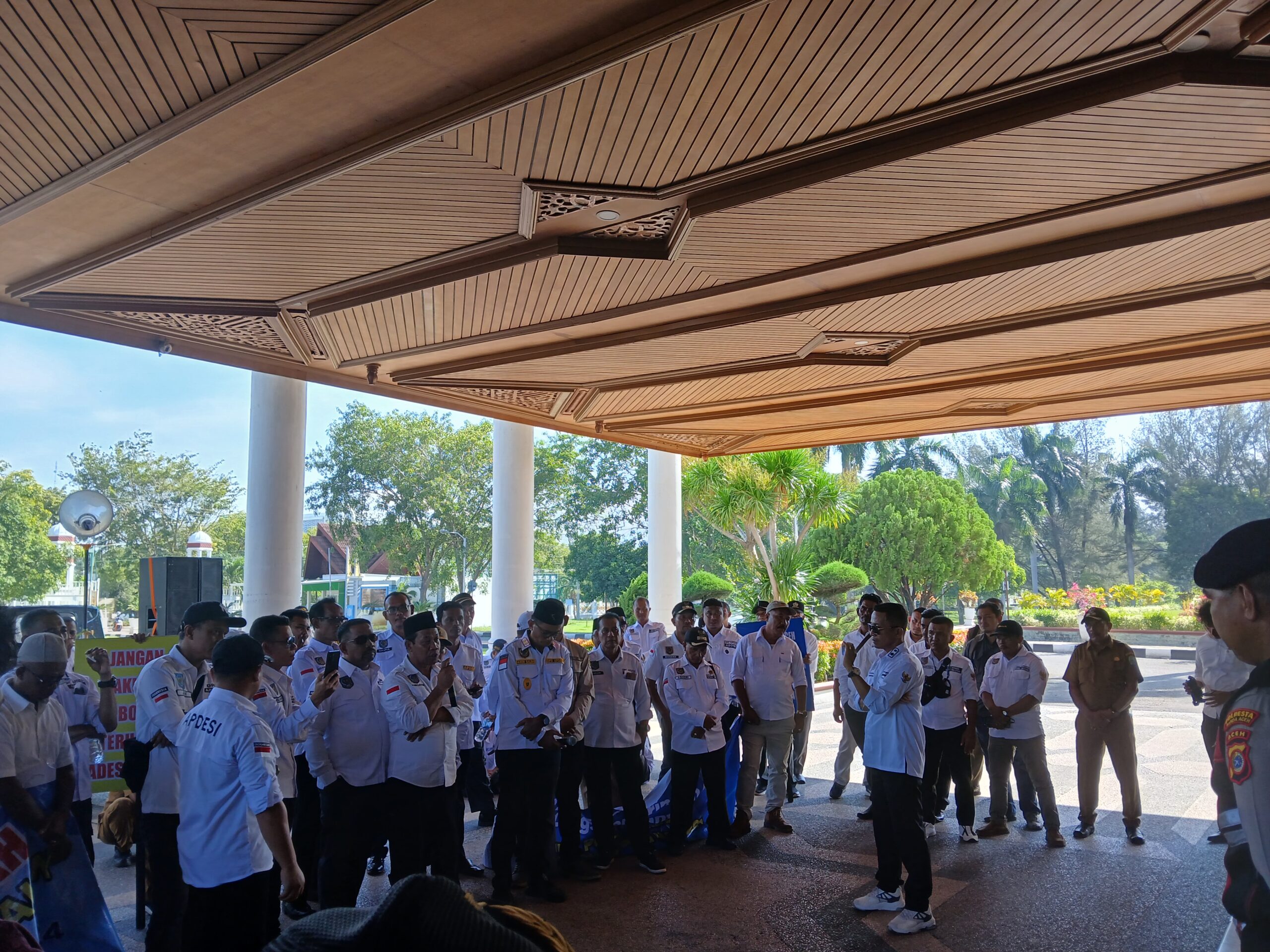 Kepala Desa Tuntut Masa Jabatan Delapan Tahun Diberlakukan