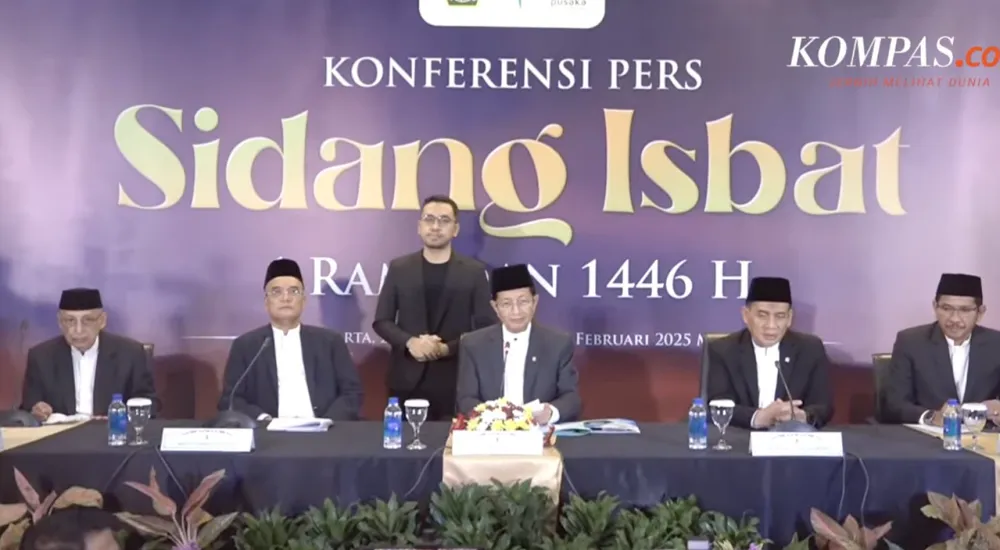 Warga Aceh Besar buka warung kopi siang hari di awal ramadhan 1446 hijriyah
