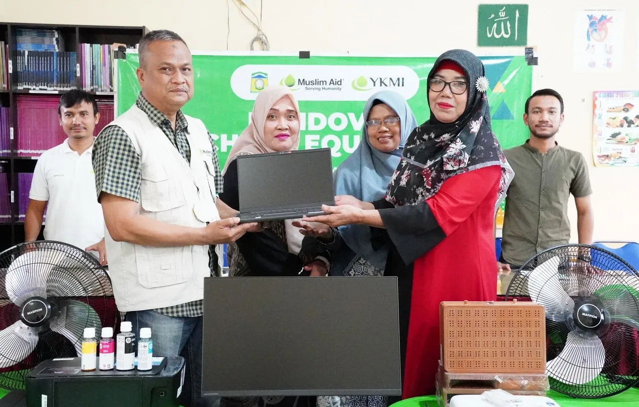 YKMI dan Muslim Aid bantu peralatan pendidikan untuk SLB YBSM Lamjabat