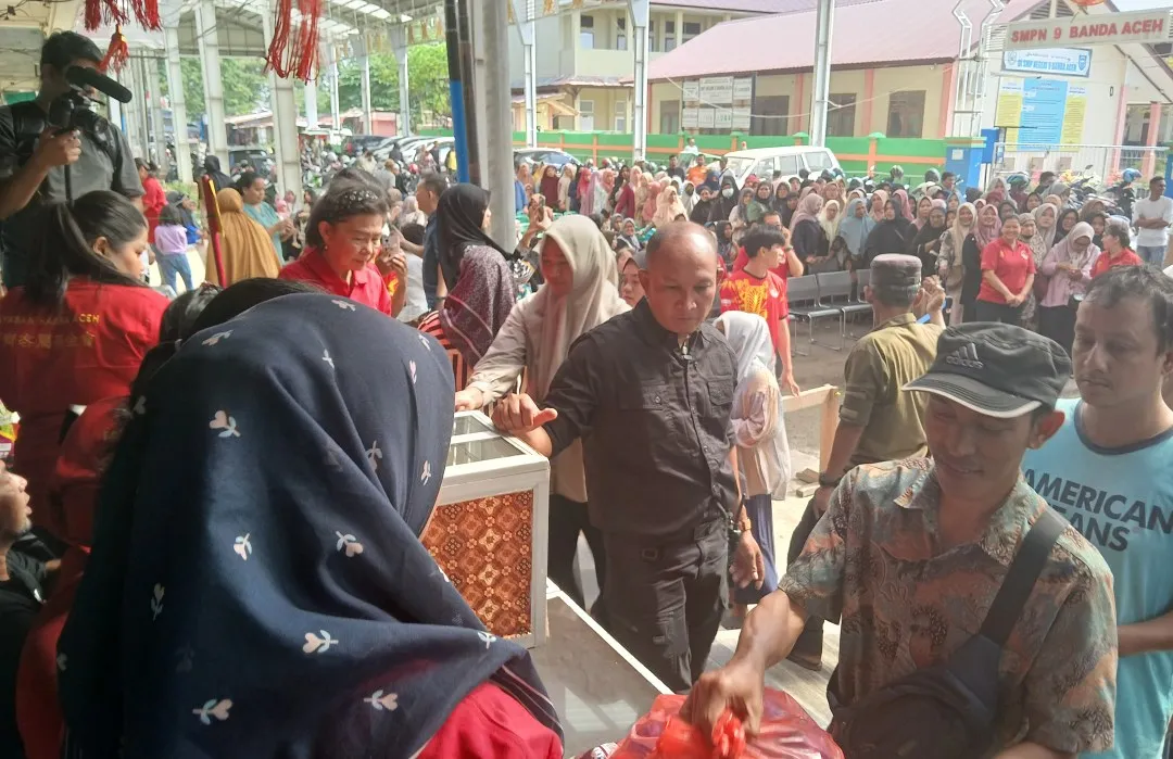 Yayasan Hakka bagi 2.170 paket sembako bagi warga Banda Aceh