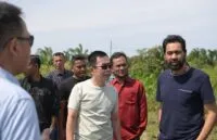 Mualem dan investor Jakarta tinjau lokasi pembangunan pabrik rokok di Aceh Utara