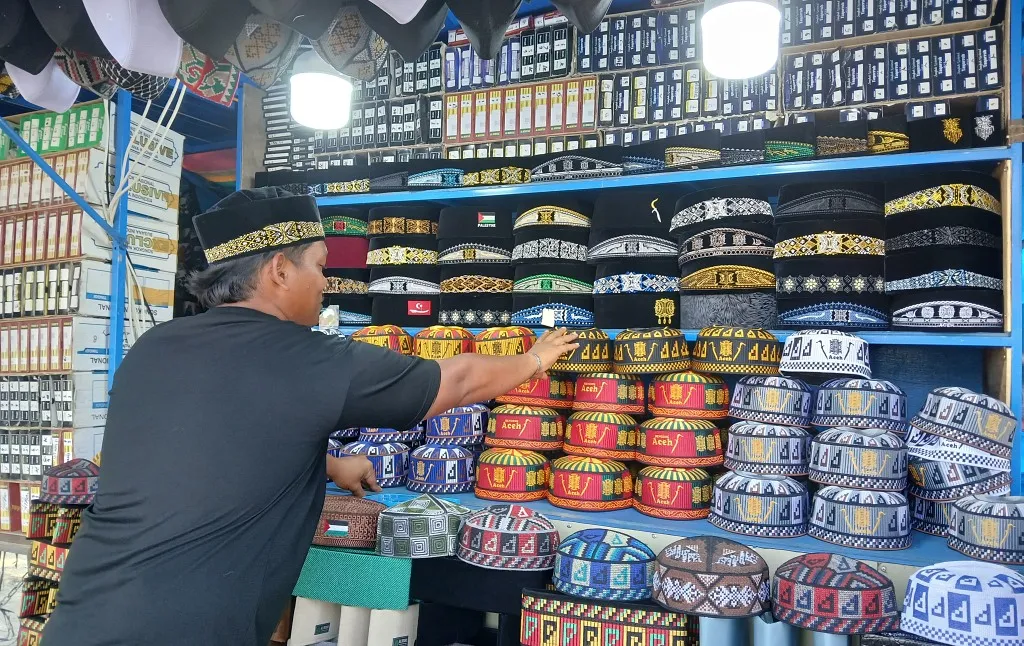 Omset pedagang peci di Banda Aceh naik 200 persen selama ramadhan