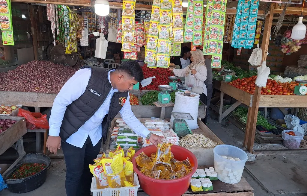 Polres Aceh Barat awasi pasar untuk jaga stabilitas harga selama ramadhan