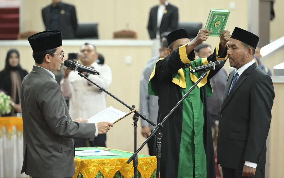 Zulkasmi dilantik sebagai anggota DPRK Banda Aceh gantikan Isnaini Husda