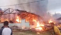 Belasan rumah dinas TNI di Langsa Aceh terbakar