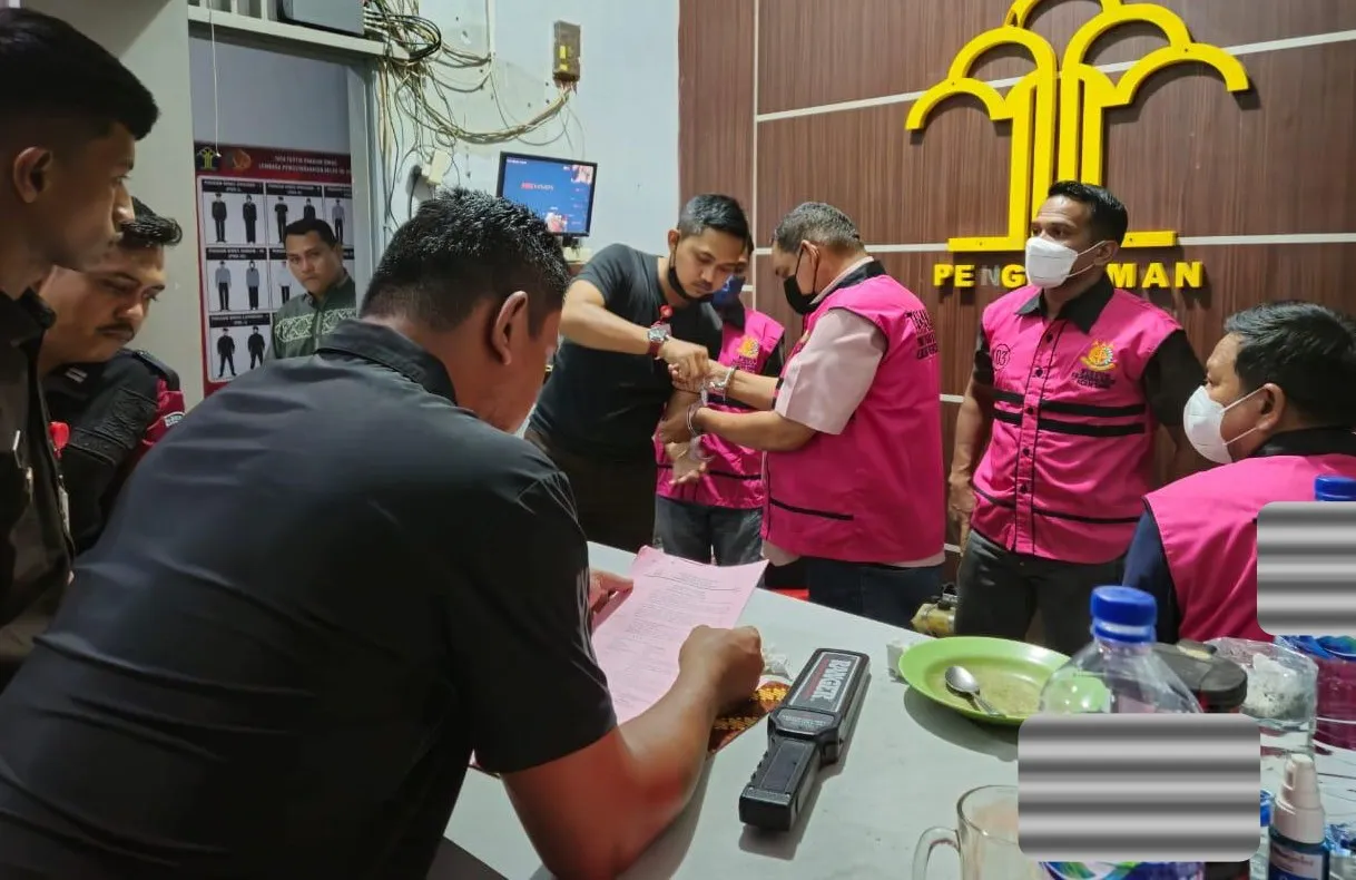 Pejabat di Dinas Perkim Aceh ditahan jaksa