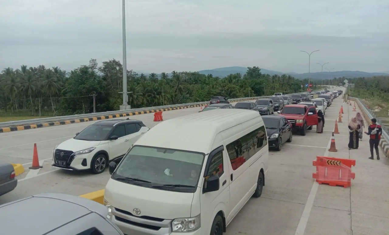 Sepanjang arus mudik lebaran 2025, 70 ribu lebih kenderaan lintasi Tol Sigli-Banda Aceh