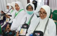 Nenek, ibu, dan cucu berangkat haji bersama dari Aceh