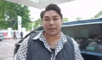 Ivan Gunawan dan ART berangkat haji