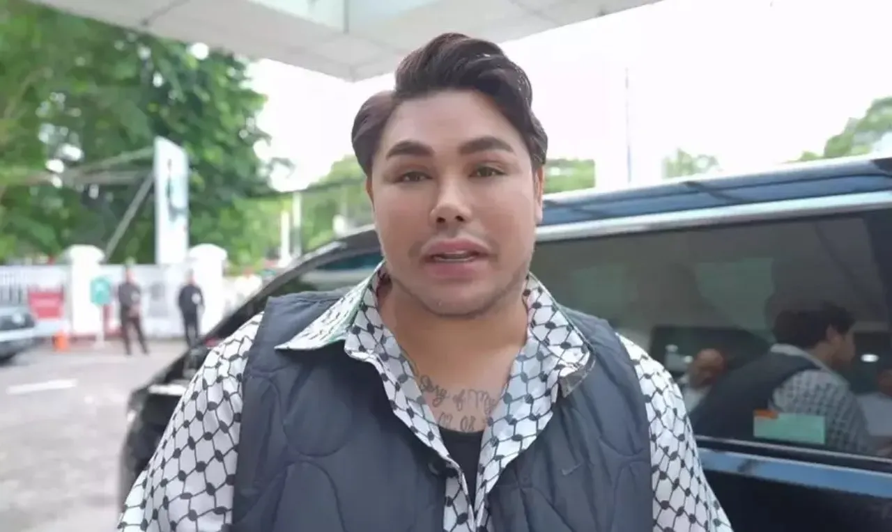 Ivan Gunawan dan ART berangkat haji
