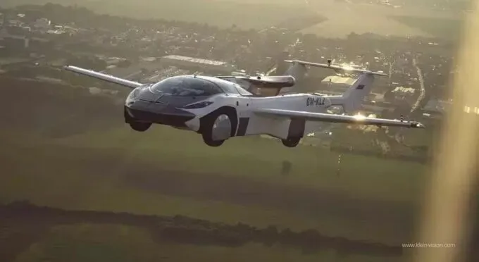 AirCar, mobil terbang seharga Rp16,2 miliar resmi dipasarkan awal 2026